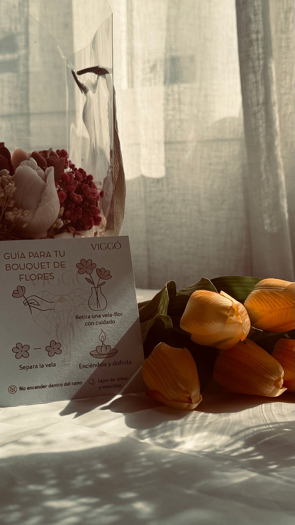 Bouquet de tulipanes de cera de soja, regalo artesanal — VIGGÓ STUDIO