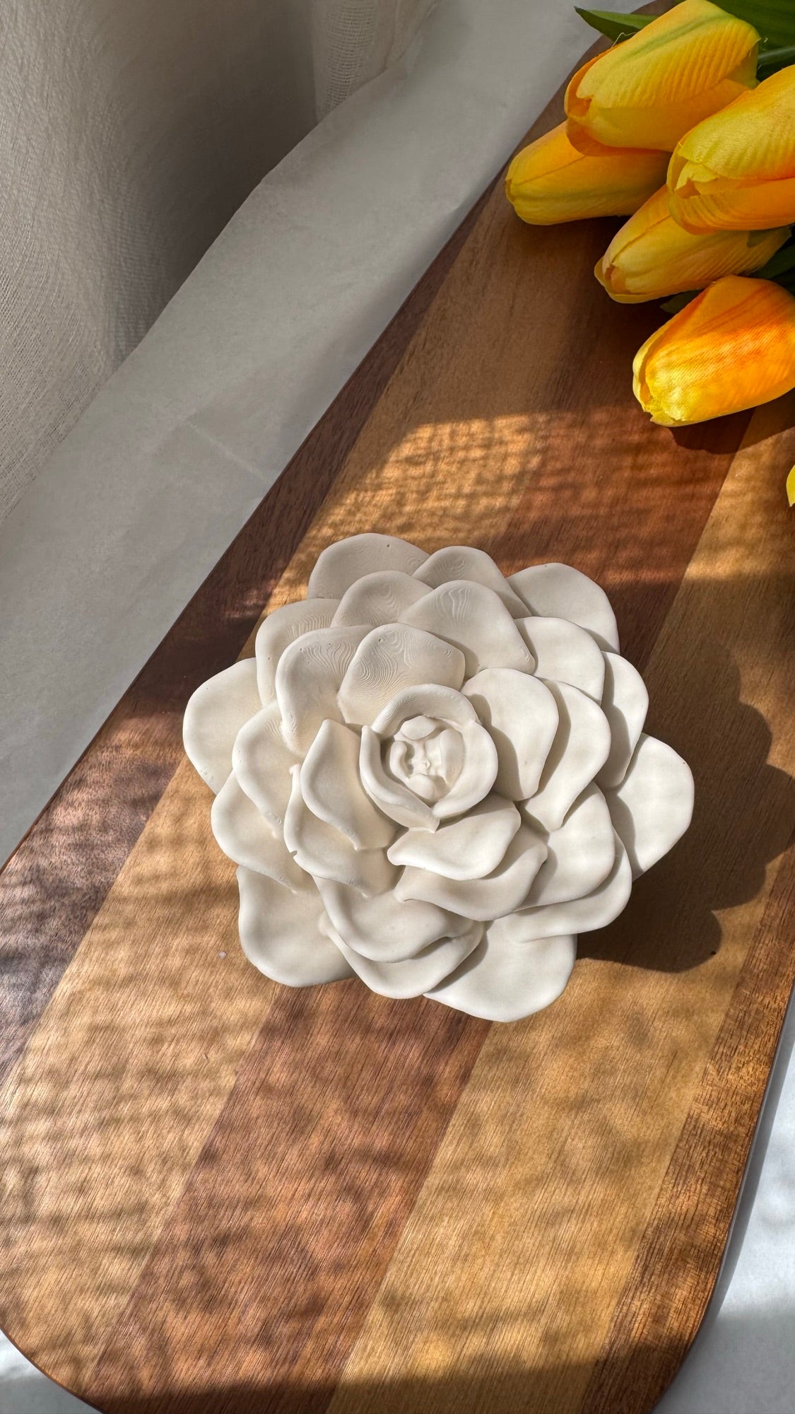 Vela Bloom flor de cera de soja con mecha de madera — VIGGÓ STUDIO (foto 11)