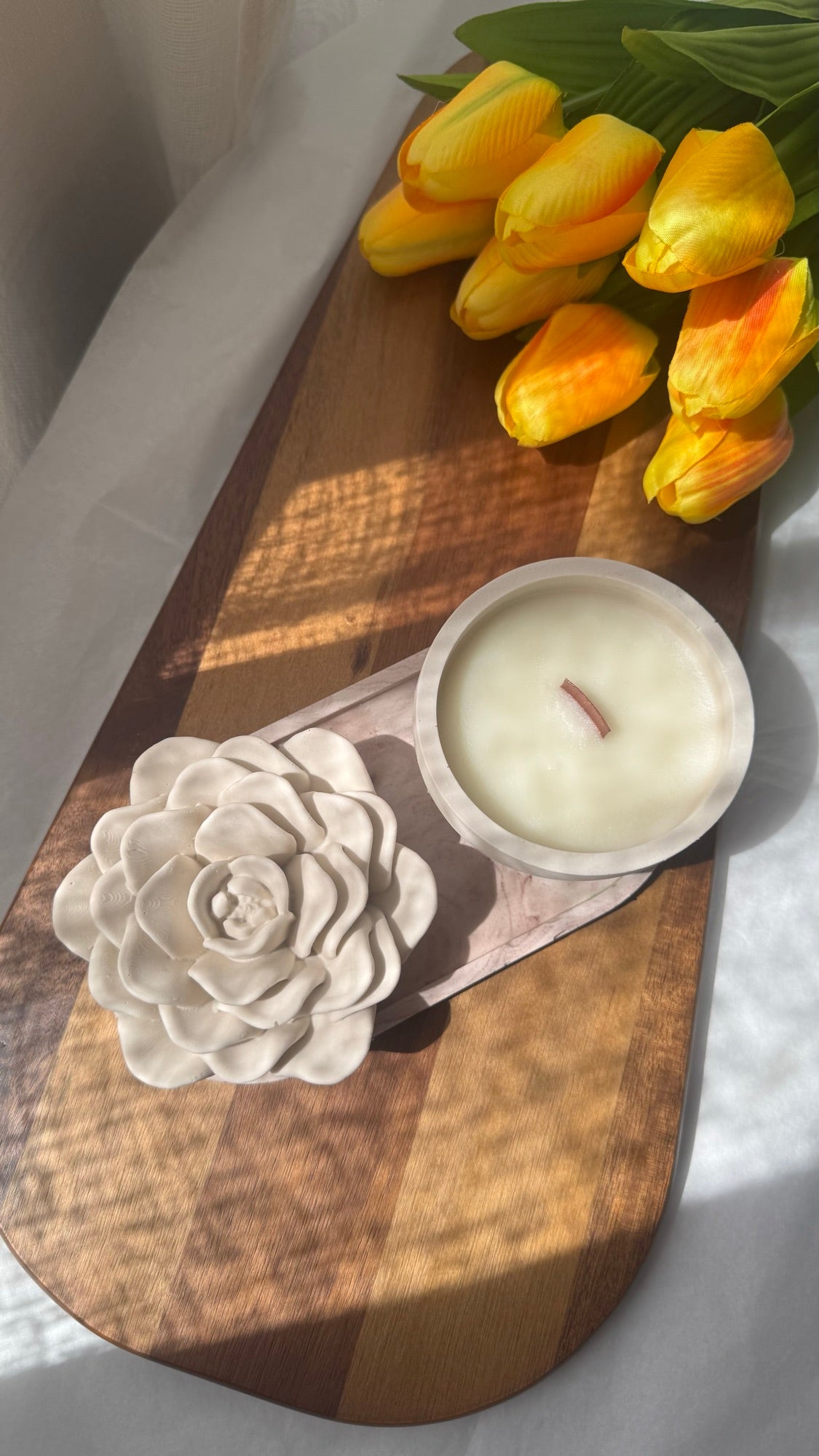 Vela Bloom flor de cera de soja con mecha de madera — VIGGÓ STUDIO (foto 13)